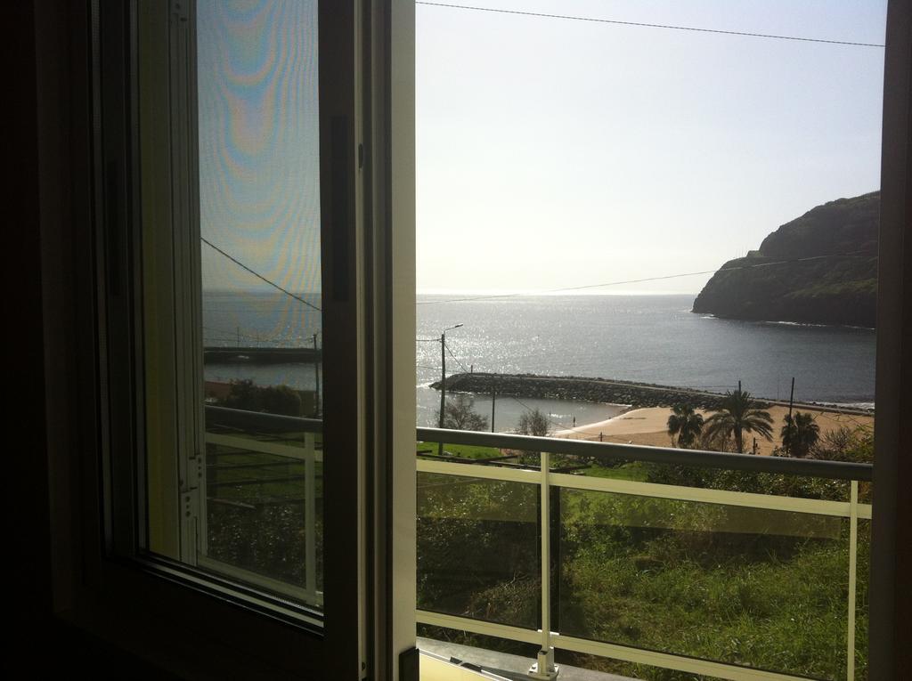 House On The Beach Machico  Extérieur photo
