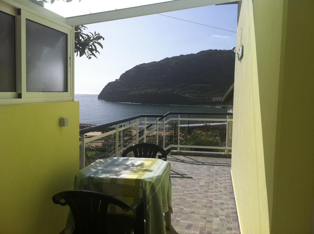 House On The Beach Machico  Extérieur photo