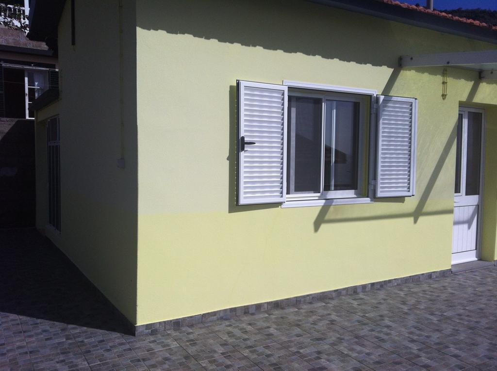House On The Beach Machico  Extérieur photo